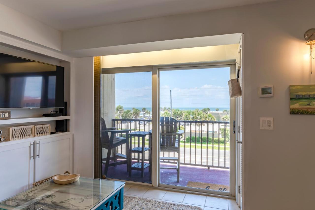 Stunning Ocean Views Steps From The Beach With Pool! Fabulous 4Th Floor Studio! New Smyrna Beach Exterior photo