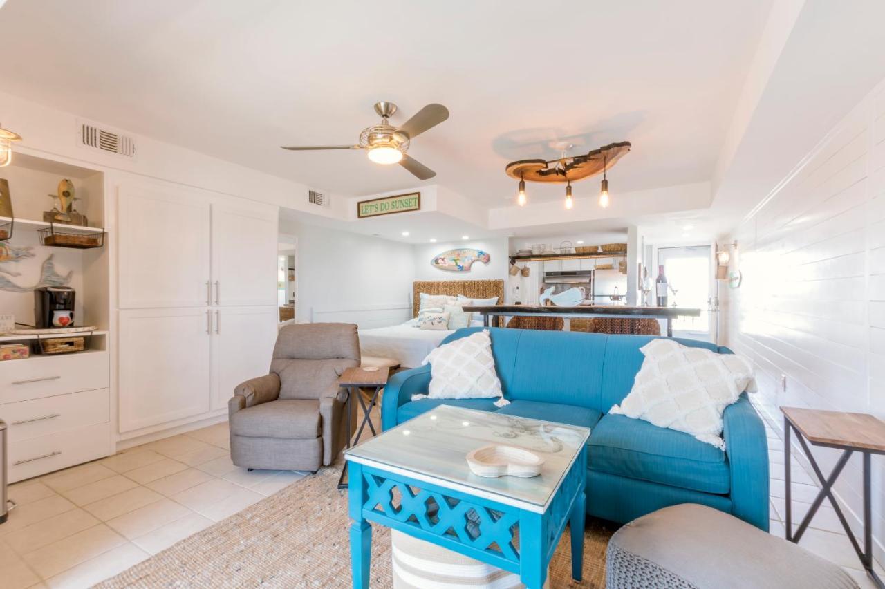 Stunning Ocean Views Steps From The Beach With Pool! Fabulous 4Th Floor Studio! New Smyrna Beach Exterior photo